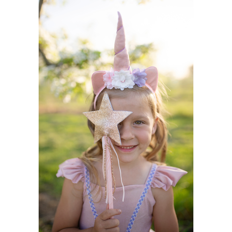 Deluxe Sparkle Star Wand for Ages 3+