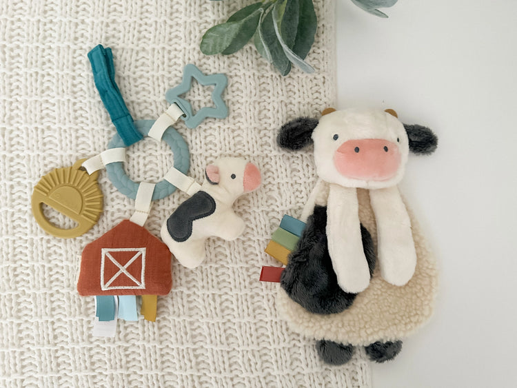 Bitzy Busy Gift Set | Cow and Barn 0M+ - 4