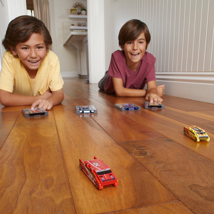 Flat 2 Fast Card Racers