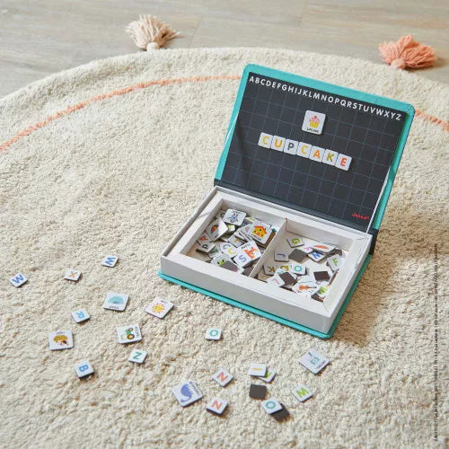 Magneti Book | English Alphabet