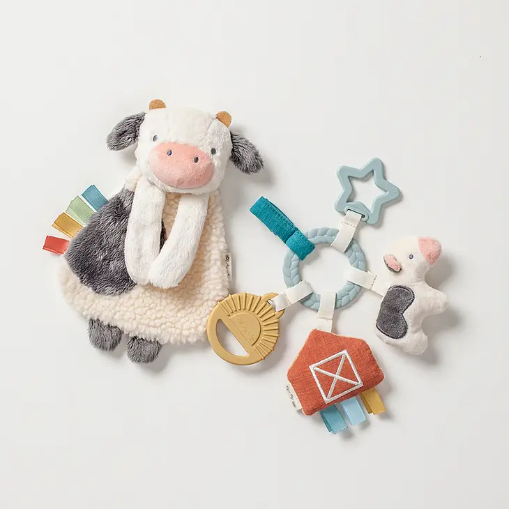 Bitzy Busy Gift Set | Cow and Barn 0M+ - 2