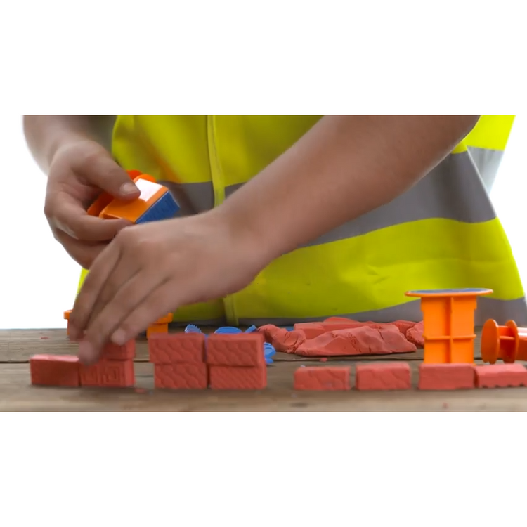 Mad Mattr | Quantum Tool Box Const 220-800