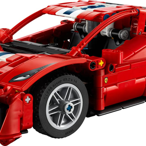 Lego Technical | Ferrari 488 Pista Car 882 pcs 9+ - 1
