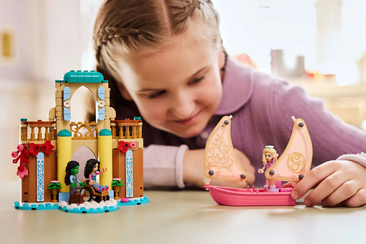 Lego Wicked Glinda, Elphaba & Nessarose at Shiz University for Ages 7+