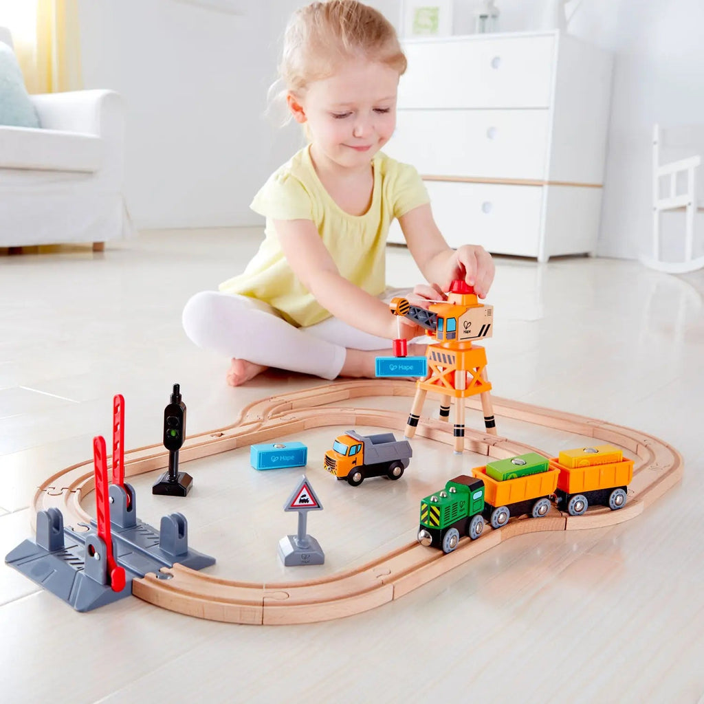 Train Crossing & Crane Set E3732 - CR Toys