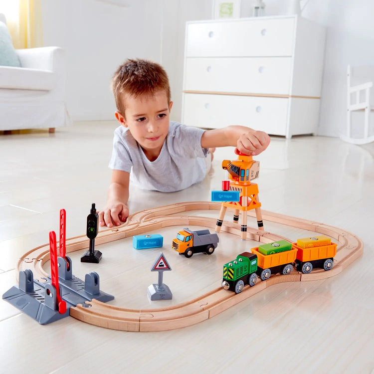 Train Crossing & Crane Set E3732 - CR Toys