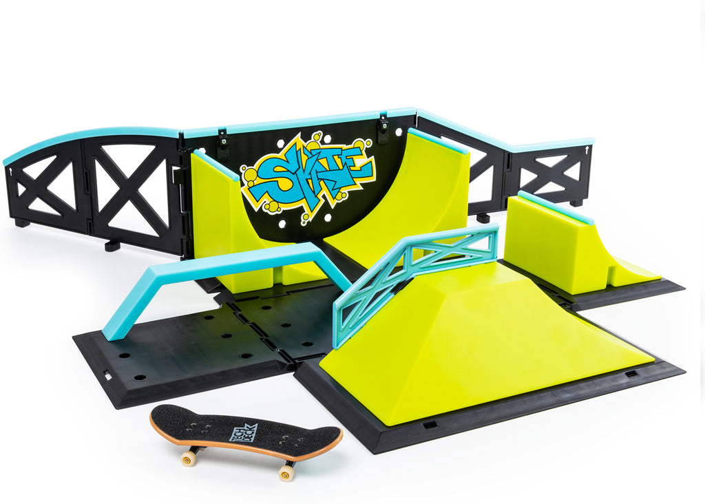 Tech Deck Transforming Sk8 Container Playset